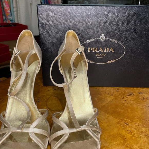 Prada gold satin t-strap sandal - Picture 4 of 6